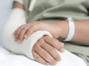 Average Settlement for a Broken Arm in a Car Accident