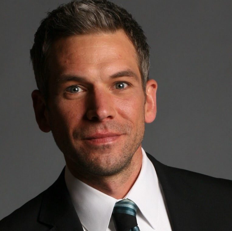 dustin profile headshot